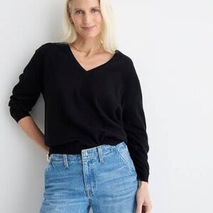 J Crew Women’s cashmere relaxed Black V-Neck Sweater